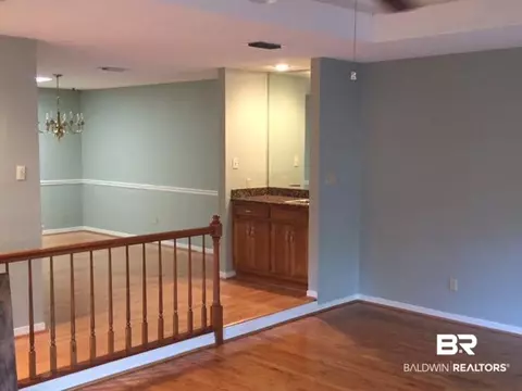 4028 Hillcrest Ln, Mobile, AL 36693 photo 2