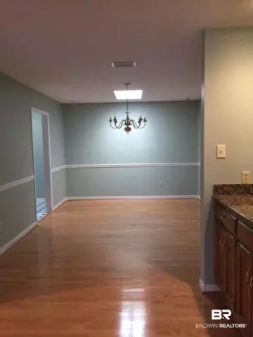 4028 Hillcrest Ln, Mobile, AL 36693 photo 5