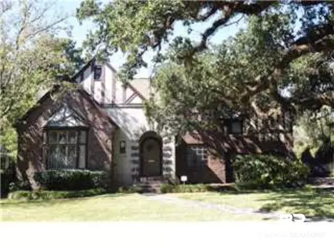 211 Woodlands Ave, Mobile, AL 36607 photo 1