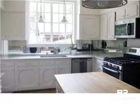 211 Woodlands Ave, Mobile, AL 36607 photo 2
