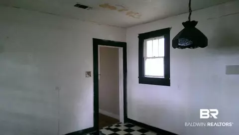 209 Ogden Ave, Mobile, AL 36607 photo 5