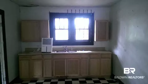209 Ogden Ave, Mobile, AL 36607 photo 3