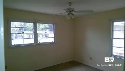 58 Margaret Ave, Chickasaw, AL 36611 photo 5