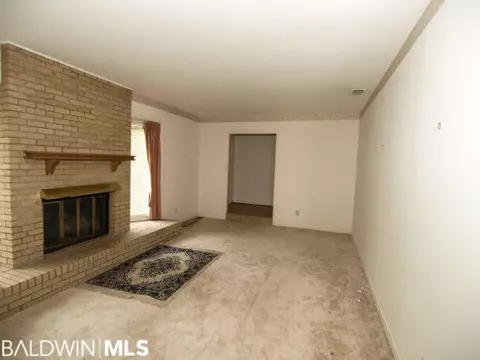 3209 E Maudelayne Dr, Mobile, AL 36693 photo 2
