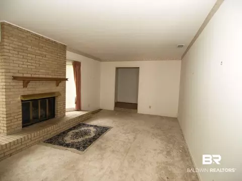 3209 E Maudelayne Dr, Mobile, AL 36693 photo 2