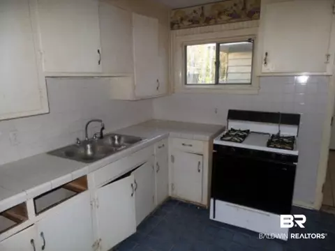 1700 Hurtel St, Mobile, AL 36605 photo 4