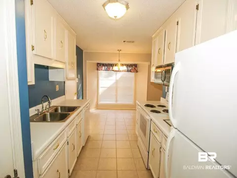 5829 Woodgate Rd, Mobile, AL 36609 photo 5
