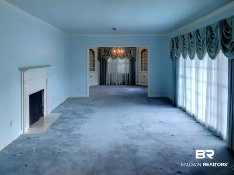 303 E Laurel St, Atmore, AL 36502 photo 5