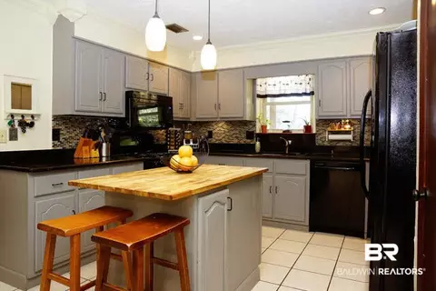 2425 Pavan Dr, Mobile, AL 36693 photo 3