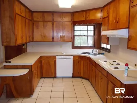5314 Forest Park Dr, Mobile, AL 36618 photo 5