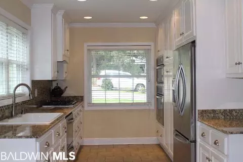 334 Dalewood Dr, Mobile, AL 36608 photo 2