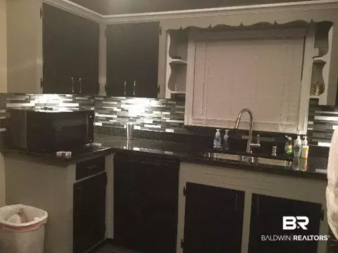 1258 Peabody Dr, Mobile, AL 36618 photo 2