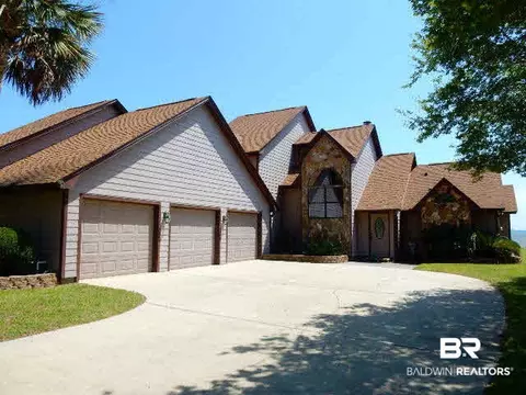 9062 Bayview Dr, Lillian, AL 36549 photo 1