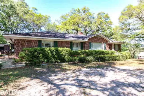 3800 Camellia Dr, Mobile, AL 36693 photo 3