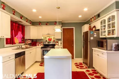 3800 Camellia Dr, Mobile, AL 36693 photo 6