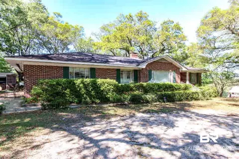 3800 Camellia Dr, Mobile, AL 36693 photo 3