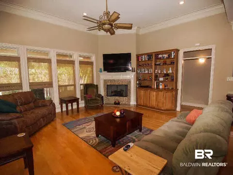 712 Natchez Trail Ct, Mobile, AL 36609 photo 3