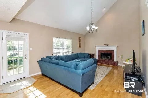 9965 Keystone Ct, Mobile, AL 36608 photo 4