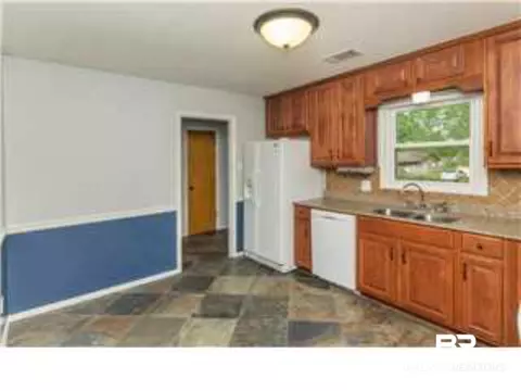 325 Syracuse St, Mobile, AL 36608 photo 4