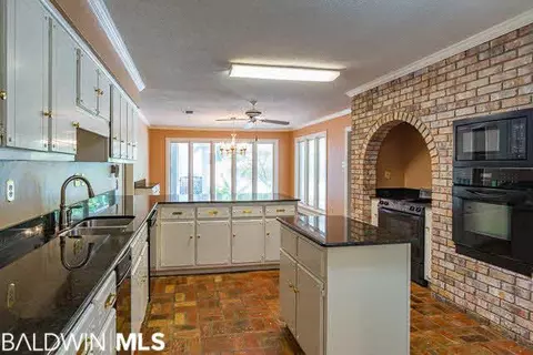 1267 Spring Valley Dr, Mobile, AL 36693 photo 7