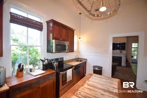 250 Dexter Ave, Mobile, AL 36604 photo 4