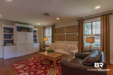 23 Benedict Pl, Mobile, AL 36606 photo 3