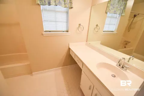6309 N Christopher Dr, Mobile, AL 36609 photo 13