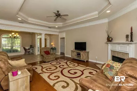 1095 E Wakefield Dr, Mobile, AL 36695 photo 5
