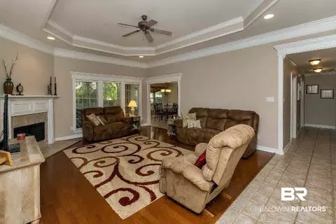 1095 E Wakefield Dr, Mobile, AL 36695 photo 4