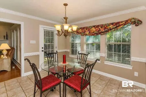 1095 E Wakefield Dr, Mobile, AL 36695 photo 6