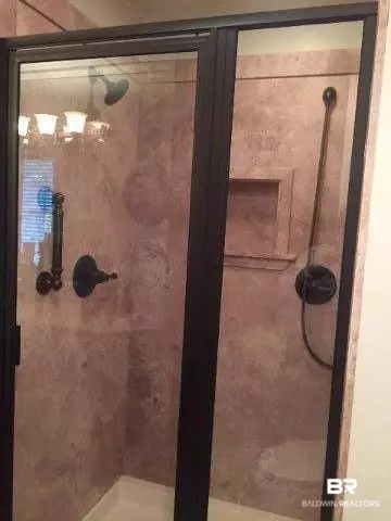 926 E Regents Dr, Mobile, AL 36609 photo 13