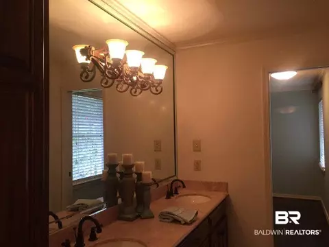 926 E Regents Dr, Mobile, AL 36609 photo 14