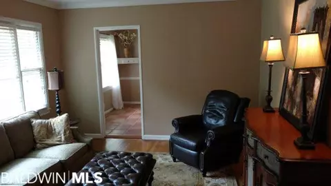 4209 Springview Dr, Mobile, AL 36609 photo 4