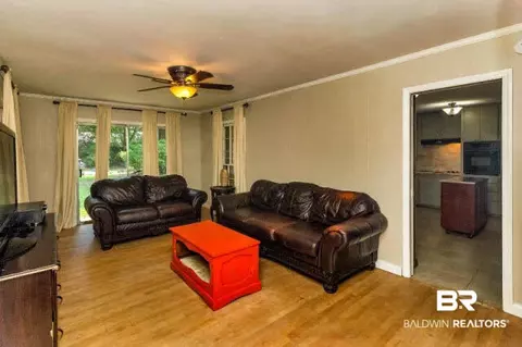 751 E Ashwood Dr, Mobile, AL 36693 photo 5