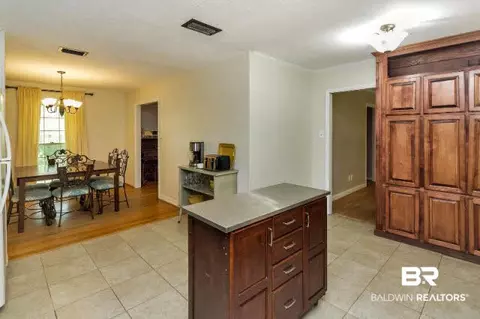 751 E Ashwood Dr, Mobile, AL 36693 photo 13