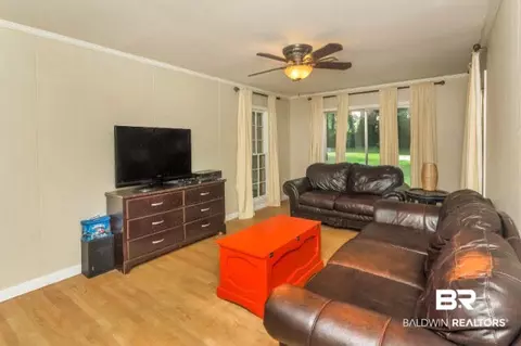 751 E Ashwood Dr, Mobile, AL 36693 photo 6