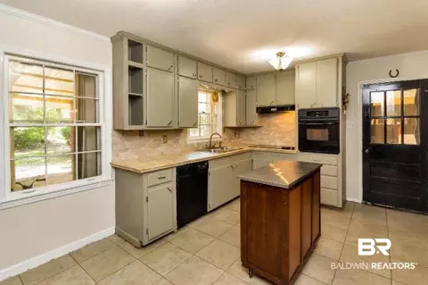 751 E Ashwood Dr, Mobile, AL 36693 photo 14
