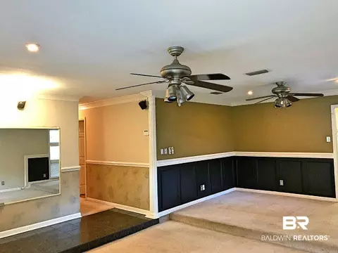 605 Markham Dr, Mobile, AL 36609 photo 3