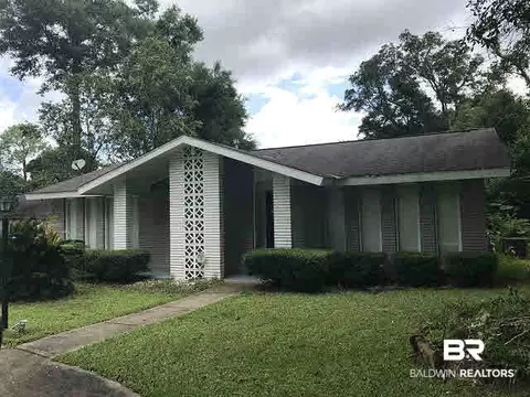 605 Markham Dr, Mobile, AL 36609 photo 1