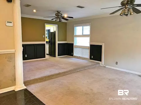 605 Markham Dr, Mobile, AL 36609 photo 4