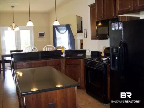 258 Heritage Cir, Mobile, AL 36608 photo 4