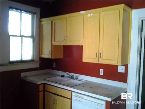 855 Savannah St, Mobile, AL 36603 photo 4