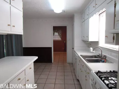 8010 Domain St, Mobile, AL 36619 photo 4