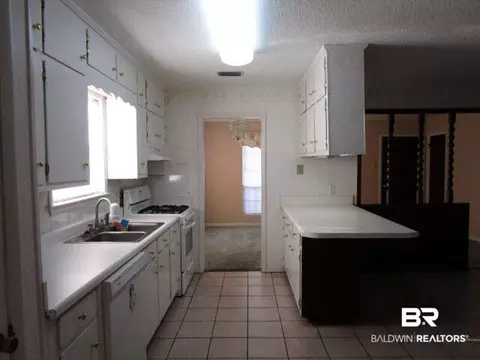 8010 Domain St, Mobile, AL 36619 photo 3