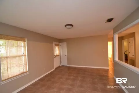 107 Cherry Cir, Daphne, AL 36526 photo 3