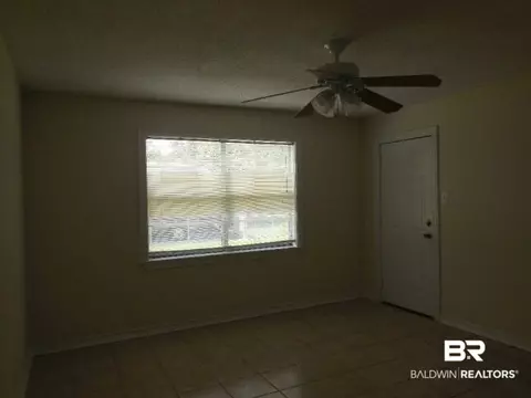 4582 Cindy Dr, Mobile, AL 36619 photo 3