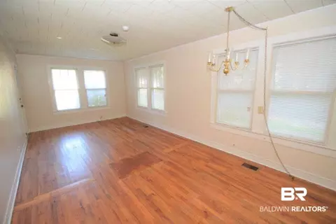 727 Jemison St, Mobile, AL 36606 photo 4