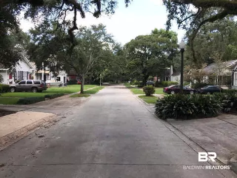 105 Florence Pl, Mobile, AL 36607 photo 17