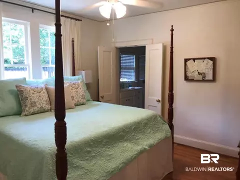 105 Florence Pl, Mobile, AL 36607 photo 9