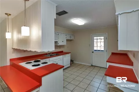 4010 W Hillcrest Ln, Mobile, AL 36693 photo 7